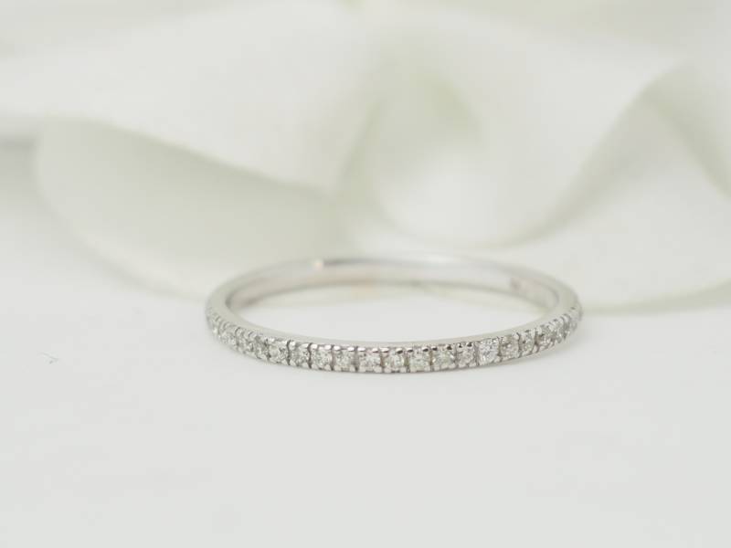 Bague alliance en or blanc  et diamants d'occasion
