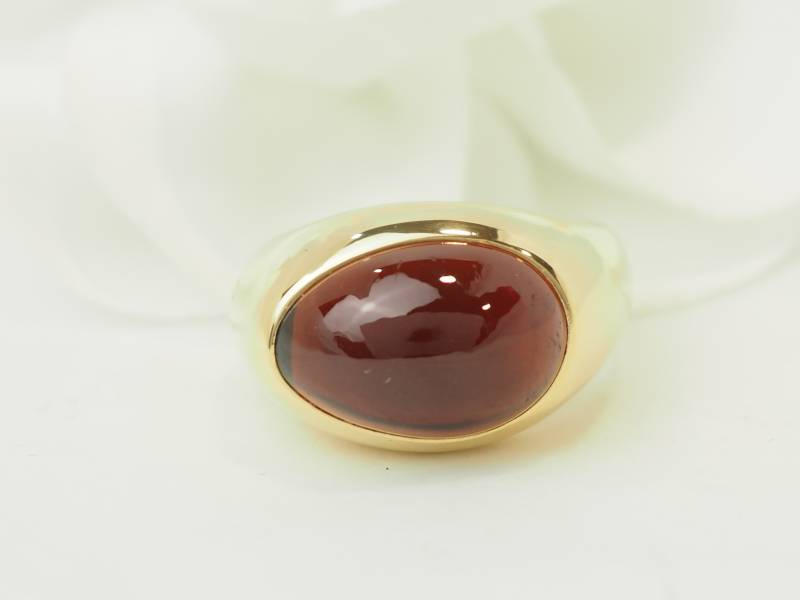 bague grenat cabochon